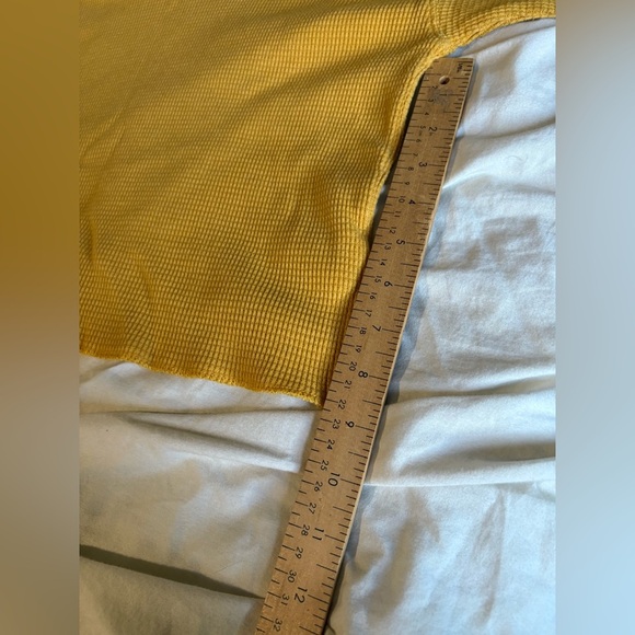 TNA Aritzia waffle knit thermal long sleeve crop golden yellow XXS - Picture 7 of 12